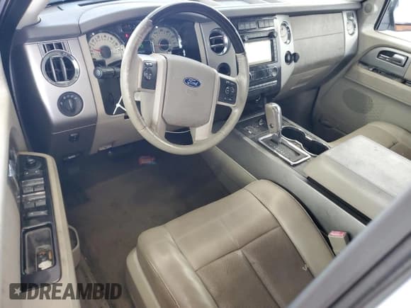 ✅ 2012 Ford Expedition Max Limited • VIN: 1FMJK1K58CEF46626 • Лот: 92739565. Опубликован ранее на Copart с пробегом 153 923 миль. Бесплатный доступ к архиву аукционных продаж из США и подробный отчёт об истории автомобиля на DreamBid. Изображение 8.