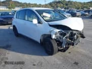 ✅ 2009 Nissan Versa S • VIN: 3N1BC13E59L396118 • Lot: 43587419. Listed on IAAI with 92,926 mi. Free auction sales archive from the USA and detailed vehicle history report at DreamBid. Image 1.