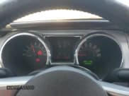 ✅ 2005 Ford Mustang GT Deluxe • VIN: 1ZVFT82H855226457 • Лот: 86697535. Опубликован ранее на Copart с пробегом 116 234 миль. Бесплатный доступ к архиву аукционных продаж из США и подробный отчёт об истории автомобиля на DreamBid. Изображение 9.