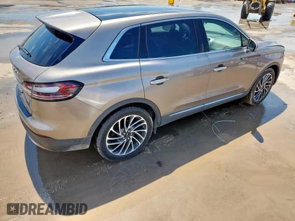 ✅ 2019 Lincoln Nautilus Reserve • VIN: 2LMPJ6LP6KBL20089 • Lot: 63369205. Wystawiony na Copart z przebiegiem 51 110 mil. Bezpłatny archiwum sprzedaży aukcyjnych z USA i szczegółowy raport historii pojazdu na DreamBid. Zdjęcie 3.