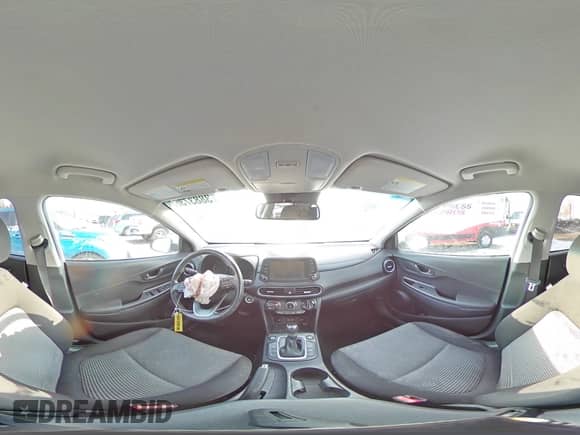 2019 Hyundai Kona SEL z VIN KM8K2CAAXKU250428, wystawiony jako Copart lot #38837363 z przebiegiem 78 051 mil mil oraz . Historia ofert i sprzedaży dostępna na DreamBid. Obrazek 14.