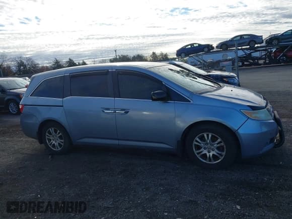 ✅ 2011 Honda Odyssey EX • VIN: 5FNRL5H40BB063607 • Lot: 43653346. Wystawiony na IAAI z przebiegiem 248 178 mil. Bezpłatny archiwum sprzedaży aukcyjnych z USA i szczegółowy raport historii pojazdu na DreamBid. Zdjęcie 13.