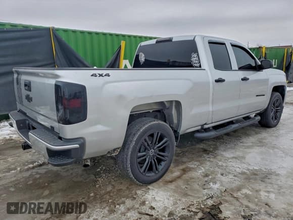 ✅ 2019 Chevrolet Silverado 1500 Custom • VIN: 2GCVKMECXK1240934 • Lot: 95724545. Listed on Copart with 79,602 mi. Free auction sales archive from the USA and detailed vehicle history report at DreamBid. Image 3.