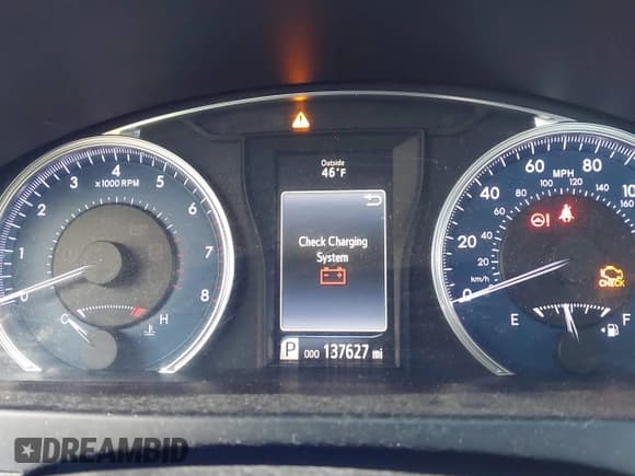 ✅ 2017 Toyota Camry XLE • VIN: 4T1BF1FKXHU312624 • Lot: 43695568. Listed on IAAI with 137,627 mi. Free auction sales archive from the USA and detailed vehicle history report at DreamBid. Image 7.