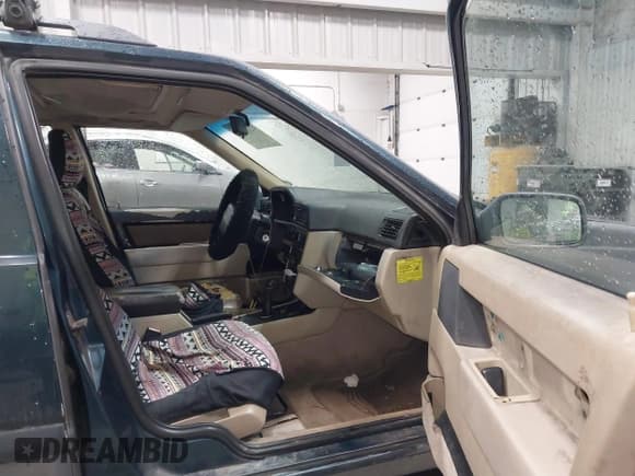 ✅ 1994 Volvo 850 • VIN: YV1LW5710R2026259 • Lot: 42212725. Wystawiony na IAAI z przebiegiem 292 377 mil. Bezpłatny archiwum sprzedaży aukcyjnych z USA i szczegółowy raport historii pojazdu na DreamBid. Zdjęcie 5.