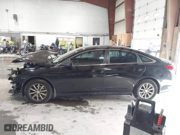 2018 Hyundai Sonata SE с VIN 5NPE24AF6JH654189, выставлен на аукционе IAAI как лот 43346403 с пробегом 124 806 миль миль и . История ставок и продаж доступна на DreamBid. Изображение 15.