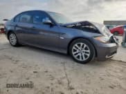 ✅ 2006 BMW 3 Series 325i • VIN: WBAVB17566NK38449 • Lot: 64977945. Wystawiony na Copart z przebiegiem 219 718 mil. Bezpłatny archiwum sprzedaży aukcyjnych z USA i szczegółowy raport historii pojazdu na DreamBid. Zdjęcie 4.