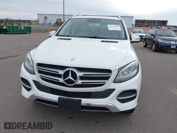✅ 2016 Mercedes-Benz GLE 350 • VIN: 4JGDA5HB4GA666926 • Lot: 43631328. Wystawiony na IAAI z przebiegiem 135 296 mil. Bezpłatny archiwum sprzedaży aukcyjnych z USA i szczegółowy raport historii pojazdu na DreamBid. Zdjęcie 12.