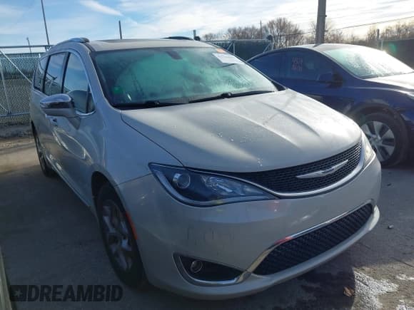 ✅ 2020 Chrysler Pacifica Limited • VIN: 2C4RC1GGXLR108949 • Лот: 43766006. Опубликован ранее на IAAI с пробегом 107 305 миль. Бесплатный доступ к архиву аукционных продаж из США и подробный отчёт об истории автомобиля на DreamBid. Изображение 1.