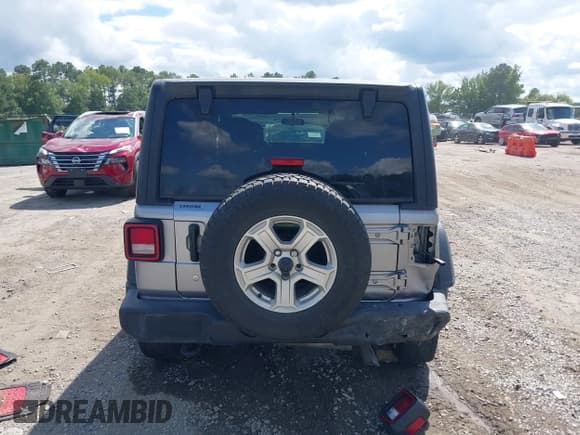 ✅ 2020 Jeep Wrangler Unlimited Sport S • VIN: 1C4HJXDN2LW160395 • Lot: 42977253. Wystawiony na IAAI z przebiegiem 112 073 mil. Bezpłatny archiwum sprzedaży aukcyjnych z USA i szczegółowy raport historii pojazdu na DreamBid. Zdjęcie 17.