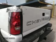 ✅ 2007 Chevrolet Silverado 2500HD Work Truck • VIN: 1GCHC24U37E140124 • Lot: 42265576. Wystawiony na IAAI z przebiegiem 293 508 mil. Bezpłatny archiwum sprzedaży aukcyjnych z USA i szczegółowy raport historii pojazdu na DreamBid. Zdjęcie 14.