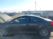 ✅ 2006 Scion tC • VIN: JTKDE167760088527 • Лот: 43810924. Опубликован ранее на IAAI с пробегом Не указан. Бесплатный доступ к архиву аукционных продаж из США и подробный отчёт об истории автомобиля на DreamBid. Изображение 6.