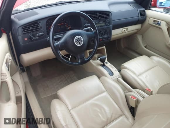 ✅ 2001 Volkswagen Cabriolet GLX • VIN: 3VWDC21V61M803051 • Lot: 65349555. Listed on Copart with 132,819 mi. Free auction sales archive from the USA and detailed vehicle history report at DreamBid. Image 8.
