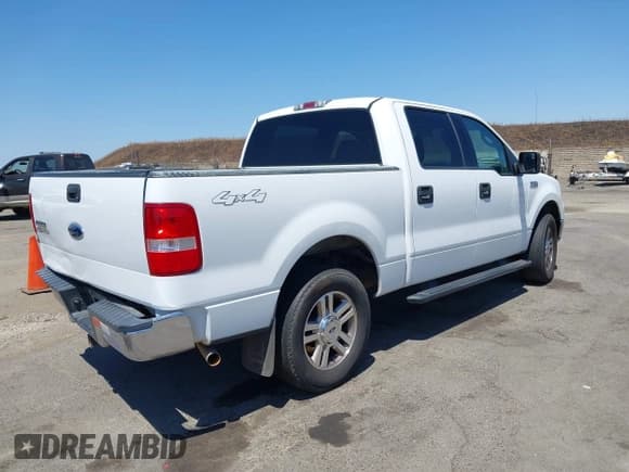 ✅ 2004 Ford F-150 XLT • VIN: 1FTRW14W64KC77305 • Lot: 42771985. Wystawiony na IAAI z przebiegiem 201 063 mil. Bezpłatny archiwum sprzedaży aukcyjnych z USA i szczegółowy raport historii pojazdu na DreamBid. Zdjęcie 4.