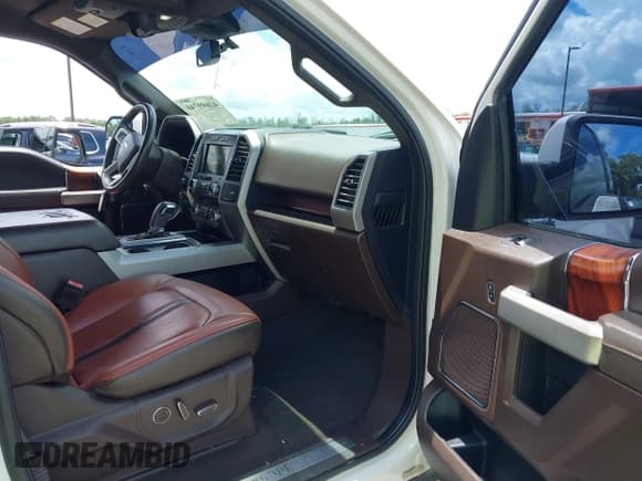 ✅ 2019 Ford F-150 XL • VIN: 1FTEW1E43KFA53619 • Lot: 42699746. Listed on IAAI with 117,476 mi. Free auction sales archive from the USA and detailed vehicle history report at DreamBid. Image 5.