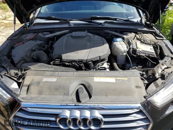 ✅ 2019 Audi A4 Premium • VIN: WAUGMAF46KA037552 • Lot: 66511185. Wystawiony na Copart z przebiegiem 97 396 mil. Bezpłatny archiwum sprzedaży aukcyjnych z USA i szczegółowy raport historii pojazdu na DreamBid. Zdjęcie 11.