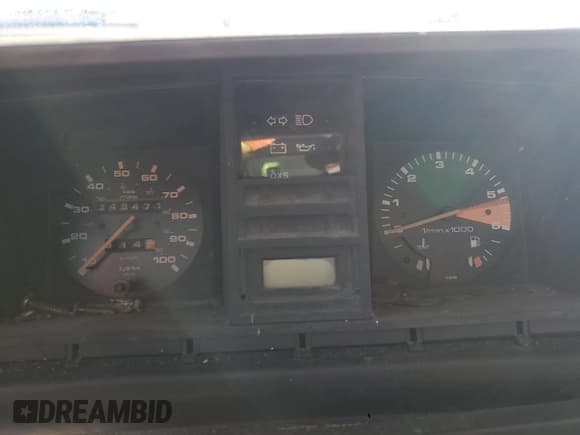 ✅ 1985 Volkswagen Vanagon • VIN: WV2YB0259FH031183 • Лот: 84936065. Опубликован ранее на Copart с пробегом 149 471 миль. Бесплатный доступ к архиву аукционных продаж из США и подробный отчёт об истории автомобиля на DreamBid. Изображение 9.