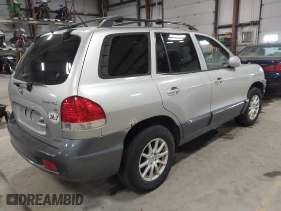 2005 Hyundai Santa Fe GLS с VIN KM8SC73D35U876600, выставлен на аукционе IAAI как лот 41535489 с пробегом 109 923 миль миль и . История ставок и продаж доступна на DreamBid. Изображение 4.