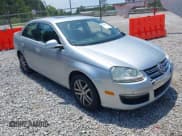 ✅ 2006 Volkswagen Jetta 2.5L • VIN: 3VWSG71K26M624575 • Лот: 42184114. Опубликован ранее на IAAI с пробегом 164 182 миль. Бесплатный доступ к архиву аукционных продаж из США и подробный отчёт об истории автомобиля на DreamBid. Изображение 1.