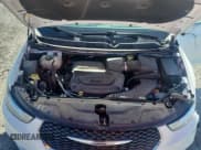 ✅ 2023 Chrysler Pacifica Touring L • VIN: 2C4RC1BG0PR564035 • Lot: 86771265. Wystawiony na Copart z przebiegiem 74 724 mil. Bezpłatny archiwum sprzedaży aukcyjnych z USA i szczegółowy raport historii pojazdu na DreamBid. Zdjęcie 12.