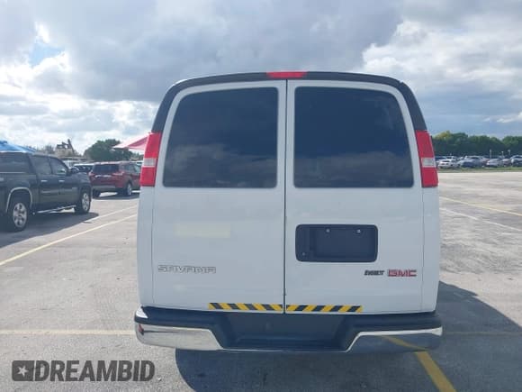 ✅ 2019 GMC Savana Cargo • VIN: 1GTW7AFG6K1371760 • Lot: 43376063. Wystawiony na IAAI z przebiegiem 147 825 mil. Bezpłatny archiwum sprzedaży aukcyjnych z USA i szczegółowy raport historii pojazdu na DreamBid. Zdjęcie 17.