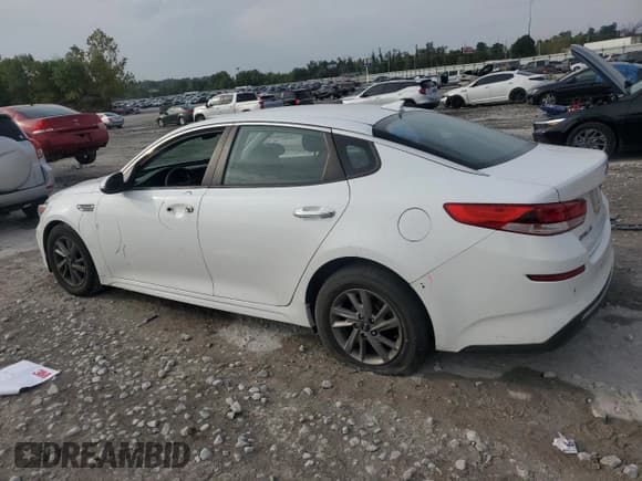 ✅ 2020 Kia Optima LX • VIN: 5XXGT4L34LG395046 • Lot: 81463235. Wystawiony na Copart z przebiegiem 89 390 mil. Bezpłatny archiwum sprzedaży aukcyjnych z USA i szczegółowy raport historii pojazdu na DreamBid. Zdjęcie 2.