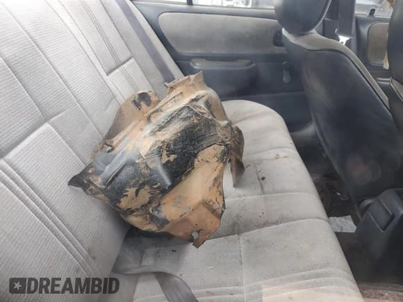 ✅ 1996 Geo Prizm LSi • VIN: 1Y1SK5263TZ033667 • Лот: 54544585. Опубликован ранее на Copart с пробегом 242 020 миль. Бесплатный доступ к архиву аукционных продаж из США и подробный отчёт об истории автомобиля на DreamBid. Изображение 10.