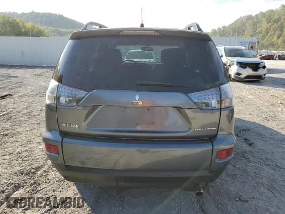 ✅ 2012 Mitsubishi Outlander SE • VIN: JA4JT3AW6CU004268 • Lot: 71076785. Wystawiony na Copart z przebiegiem 128 430 mil. Bezpłatny archiwum sprzedaży aukcyjnych z USA i szczegółowy raport historii pojazdu na DreamBid. Zdjęcie 6.