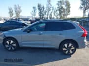 ✅ 2024 Volvo XC60 Plus Dark Theme • VIN: YV4H60DL6R1846806 • Lot: 41670948. Listed on IAAI with Not provided. Free auction sales archive from the USA and detailed vehicle history report at DreamBid. Image 15.