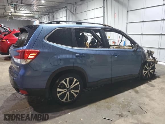 ✅ 2024 Subaru Forester Limited • VIN: JF2SKALC7RH425813 • Лот: 86429744. Опубликован ранее на Copart с пробегом Не указан. Бесплатный доступ к архиву аукционных продаж из США и подробный отчёт об истории автомобиля на DreamBid. Изображение 3.