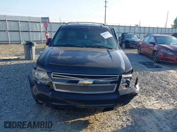 ✅ 2007 Chevrolet Suburban LT • VIN: 3GNFC16077G153129 • Lot: 42059118. Listed on IAAI with 280,604 mi. Free auction sales archive from the USA and detailed vehicle history report at DreamBid. Image 12.