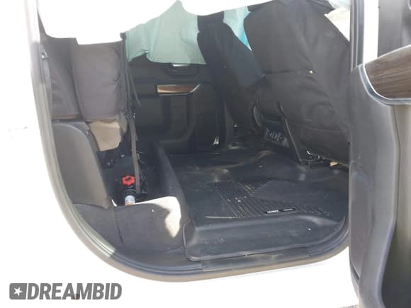 ✅ 2019 Chevrolet Silverado 1500 RST • VIN: 3GCUYEED6KG155945 • Lot: 43473839. Wystawiony na IAAI z przebiegiem 83 602 mil. Bezpłatny archiwum sprzedaży aukcyjnych z USA i szczegółowy raport historii pojazdu na DreamBid. Zdjęcie 8.