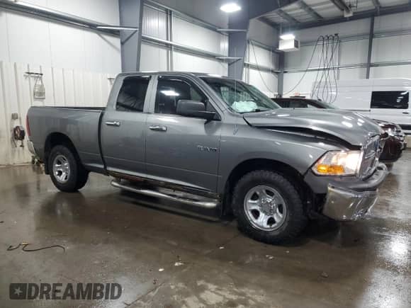 2010 Dodge 1500 ST z VIN 1D7RV1GP7AS230017, wystawiony jako Copart lot #74528714 z przebiegiem 130 531 mil mil oraz Szkoda całkowita • Salvage title. Historia ofert i sprzedaży dostępna na DreamBid. Obrazek 4.