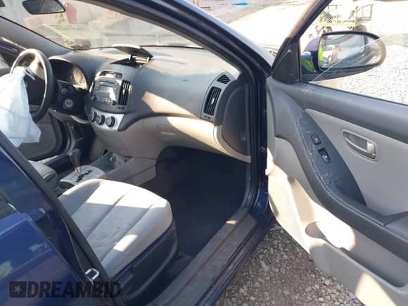 ✅ 2009 Hyundai Elantra SE • VIN: KMHDU46D39U669758 • Lot: 42857121. Wystawiony na IAAI z przebiegiem 158 610 mil mil. Skorzystaj z bezpłatnego archiwum sprzedaży aukcyjnych z USA i zobacz szczegółowy raport historii pojazdu na DreamBid. Zdjęcie 5.