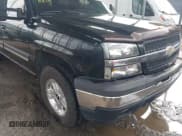 ✅ 2005 Chevrolet Silverado 1500 LS • VIN: 2GCEK13T451287365 • Lot: 43563258. Wystawiony na IAAI z przebiegiem 151 640 mil. Bezpłatny archiwum sprzedaży aukcyjnych z USA i szczegółowy raport historii pojazdu na DreamBid. Zdjęcie 6.
