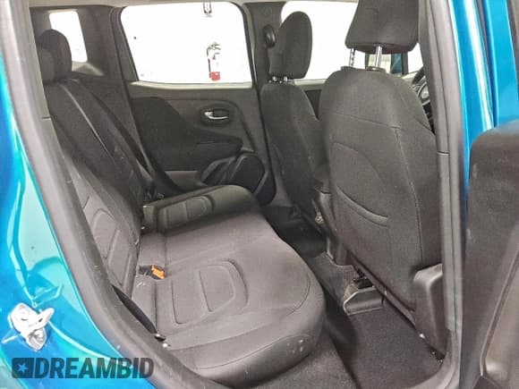✅ 2020 Jeep Renegade Latitude • VIN: ZACNJABB9LPL90387 • Lot: 91092175. Wystawiony na Copart z przebiegiem 42 272 mil. Bezpłatny archiwum sprzedaży aukcyjnych z USA i szczegółowy raport historii pojazdu na DreamBid. Zdjęcie 11.