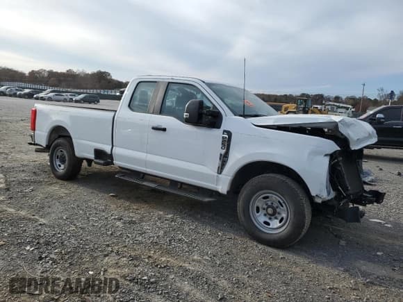 ✅ 2024 Ford F-250 XL • VIN: 1FT7X2AA3REC46022 • Lot: 92617985. Listed on Copart with 58,629 mi. Free auction sales archive from the USA and detailed vehicle history report at DreamBid. Image 4.
