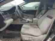 2013 Toyota Camry L z VIN 4T4BF1FK8DR286055, wystawiony jako Copart lot #70346645 z przebiegiem 198 456 mil mil oraz Czysty tytuł • Clean title. Historia ofert i sprzedaży dostępna na DreamBid. Obrazek 7.