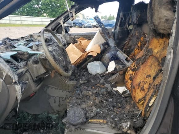 ✅ 2015 Chevrolet Traverse LS • VIN: 1GNKVFKD4FJ136509 • Lot: 59801074. Wystawiony na Copart z przebiegiem Nie podano. Bezpłatny archiwum sprzedaży aukcyjnych z USA i szczegółowy raport historii pojazdu na DreamBid. Zdjęcie 7.