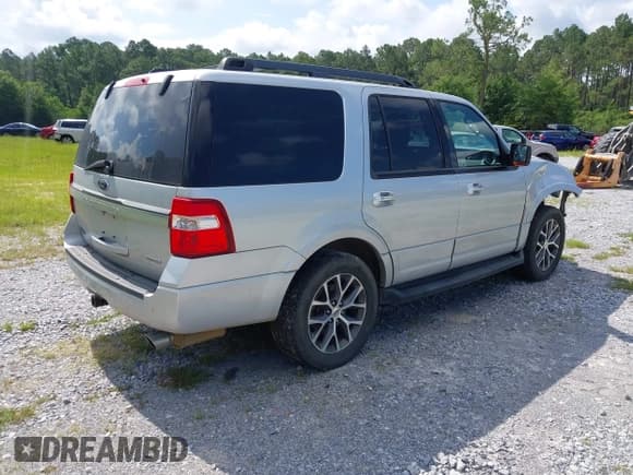 ✅ 2017 Ford Expedition XLT • VIN: 1FMJU1HT4HEA76506 • Lot: 42394047. Listed on IAAI with 114,662 mi. Free auction sales archive from the USA and detailed vehicle history report at DreamBid. Image 4.