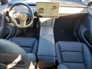 ✅ 2024 Tesla Model Y Long Range • VIN: 7SAYGDEE5RF066748 • Лот: 95666255. Опубликован ранее на Copart с пробегом 20 504 миль. Бесплатный доступ к архиву аукционных продаж из США и подробный отчёт об истории автомобиля на DreamBid. Изображение 8.