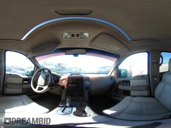 ✅ 2006 Lincoln Mark LT • VIN: 5LTPW18566FJ23968 • Lot: 42632187. Wystawiony na IAAI z przebiegiem 120 230 mil. Bezpłatny archiwum sprzedaży aukcyjnych z USA i szczegółowy raport historii pojazdu na DreamBid. Zdjęcie 18.