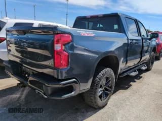 ✅ 2021 Chevrolet Silverado 1500 LT Trail Boss • VIN: 1GCPYFED7MZ159475 • Lot: 75689434. Wystawiony na Copart z przebiegiem 52 035 mil. Bezpłatny archiwum sprzedaży aukcyjnych z USA i szczegółowy raport historii pojazdu na DreamBid. Zdjęcie 3.