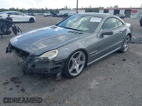 ✅ 2009 Mercedes-Benz SL 550 • VIN: WDBSK71F59F143498 • Lot: 43793824. Wystawiony na IAAI z przebiegiem 91 446 mil. Bezpłatny archiwum sprzedaży aukcyjnych z USA i szczegółowy raport historii pojazdu na DreamBid. Zdjęcie 2.