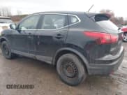 ✅ 2019 Nissan Rogue S • VIN: JN1BJ1CR8KW338173 • Lot: 43788100. Wystawiony na IAAI z przebiegiem 74 627 mil. Bezpłatny archiwum sprzedaży aukcyjnych z USA i szczegółowy raport historii pojazdu na DreamBid. Zdjęcie 3.