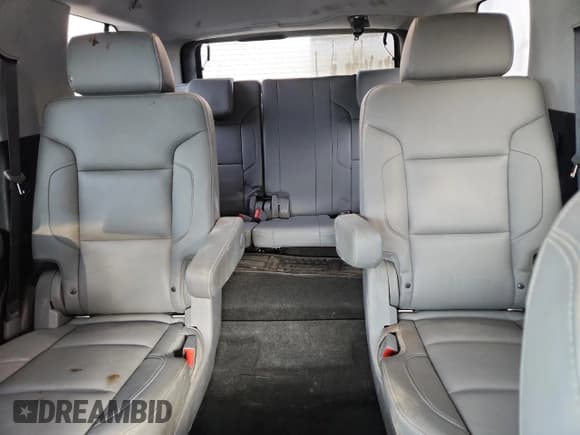 ✅ 2018 Chevrolet Tahoe LT • VIN: 1GNSKBKC0JR328741 • Lot: 91129375. Wystawiony na Copart z przebiegiem 101 827 mil. Bezpłatny archiwum sprzedaży aukcyjnych z USA i szczegółowy raport historii pojazdu na DreamBid. Zdjęcie 10.