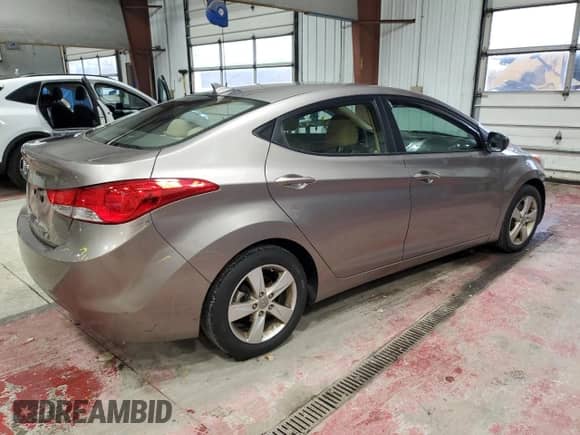 ✅ 2012 Hyundai Elantra Limited • VIN: 5NPDH4AE8CH150411 • Лот: 90588635. Опубликован ранее на Copart с пробегом 91 058 миль. Бесплатный доступ к архиву аукционных продаж из США и подробный отчёт об истории автомобиля на DreamBid. Изображение 3.
