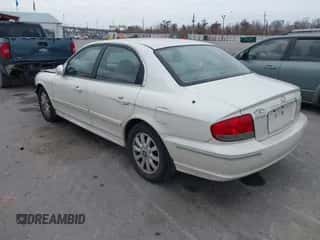 2002 Hyundai Sonata GLS с VIN KMHWF35HX2A523401, выставлен на аукционе IAAI как лот 41502680 с пробегом 176 283 миль миль и . История ставок и продаж доступна на DreamBid. Изображение 3.