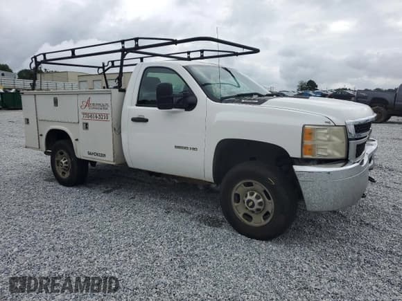 ✅ 2011 Chevrolet Silverado 2500HD Work Truck • VIN: 1GB0CVCG3BF159189 • Lot: 64138344. Wystawiony na Copart z przebiegiem 302 778 mil. Bezpłatny archiwum sprzedaży aukcyjnych z USA i szczegółowy raport historii pojazdu na DreamBid. Zdjęcie 4.