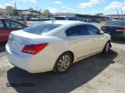 ✅ 2015 Buick LaCrosse • VIN: 1G4GA5GR3FF298588 • Lot: 43197878. Wystawiony na IAAI z przebiegiem 116 821 mil. Bezpłatny archiwum sprzedaży aukcyjnych z USA i szczegółowy raport historii pojazdu na DreamBid. Zdjęcie 4.
